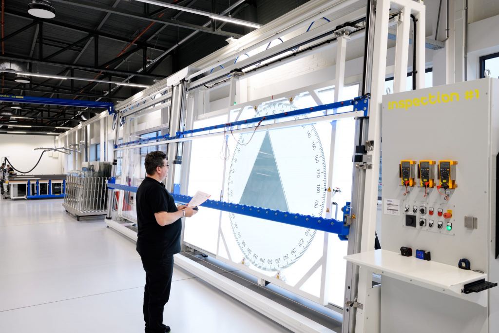 De productiefaciliteit is uitgerust met een hoog niveau kwaliteitscontroles, die langdurige prestaties garanderen - high res Merck