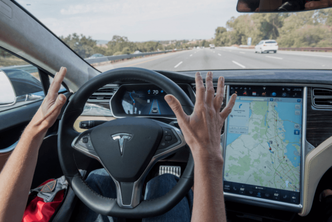 autopilot Tesla