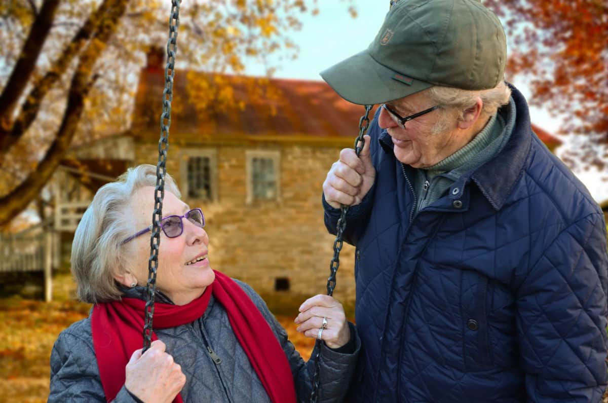 alt-frau- altes_ehepaar_alzheimer-demenz