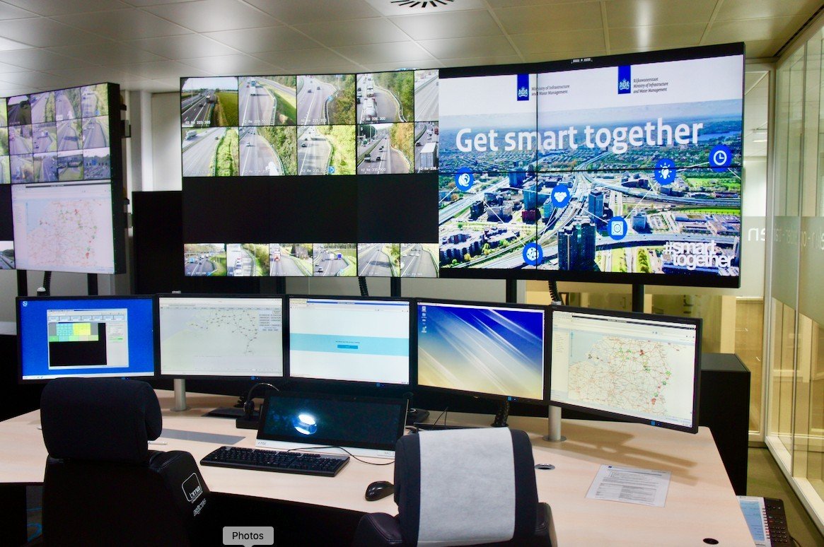 Photonics | control room Photonics | control room