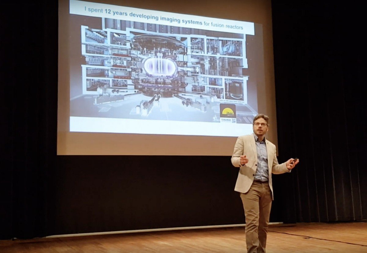 Wouter Vijvers Chromodynamics