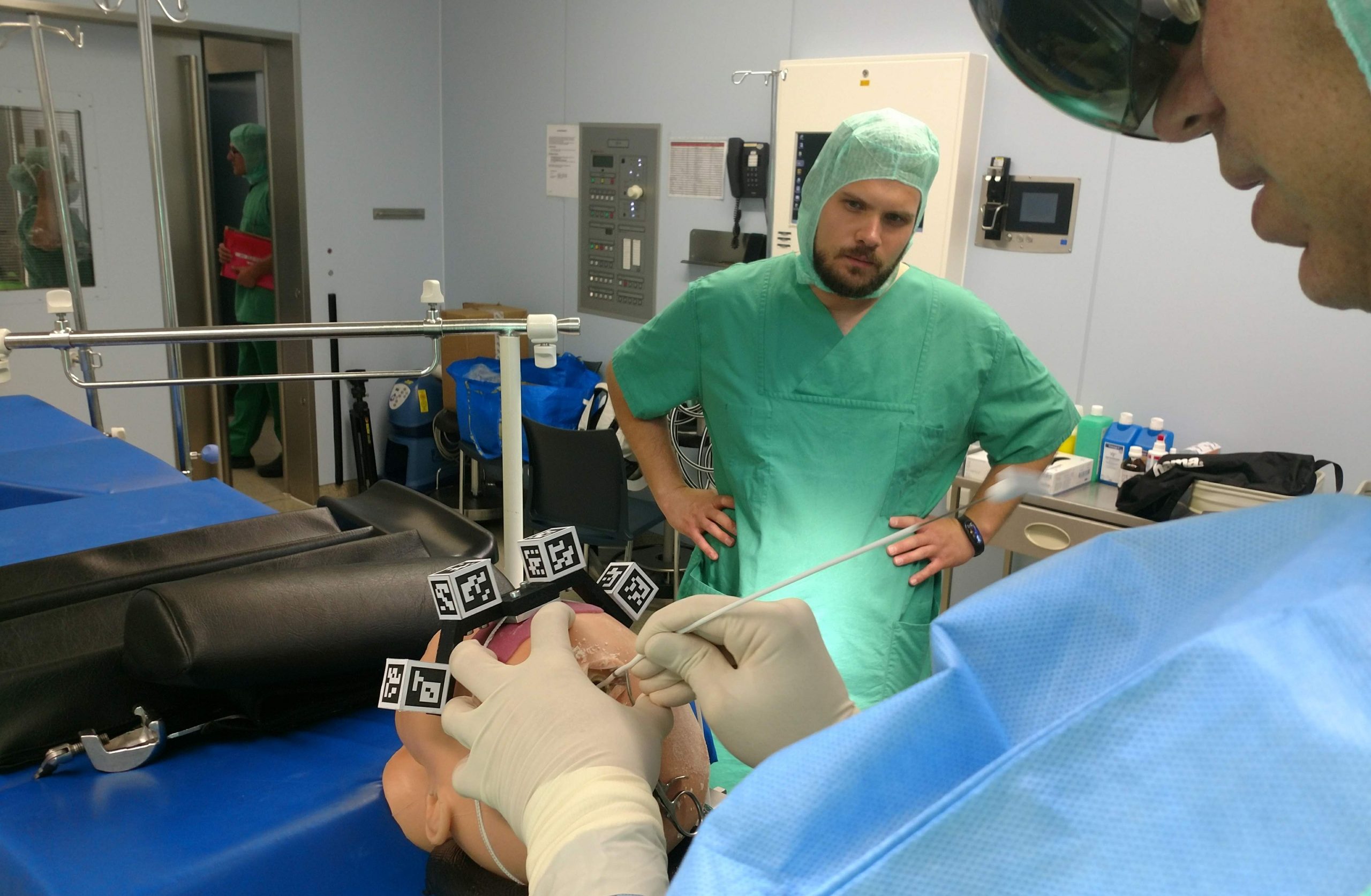 2019_140_NEO 2019 fuer HoloMed-Augmented Reality unterstuetzt Chirurgen im Operationssaal 2019_140_NEO 2019 fuer HoloMed-Augmented Reality unterstuetzt Chirurgen im Operationssaal