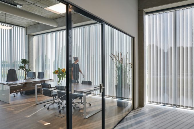 Slimme binnenzonwering van Kindow zorgt voor comfortabel licht en bespaart energie