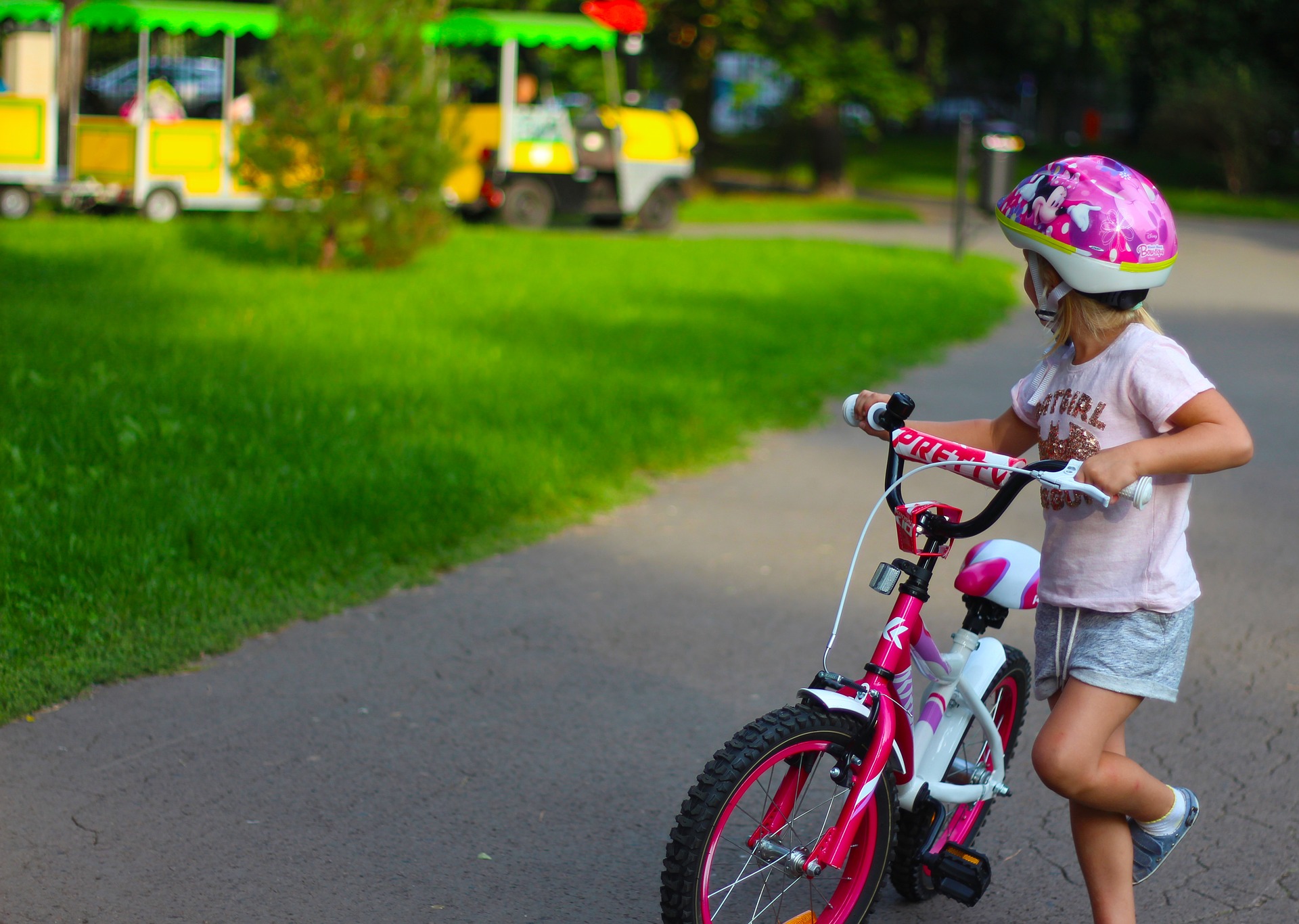 Kinder, Fahrrad, Grundschulechule