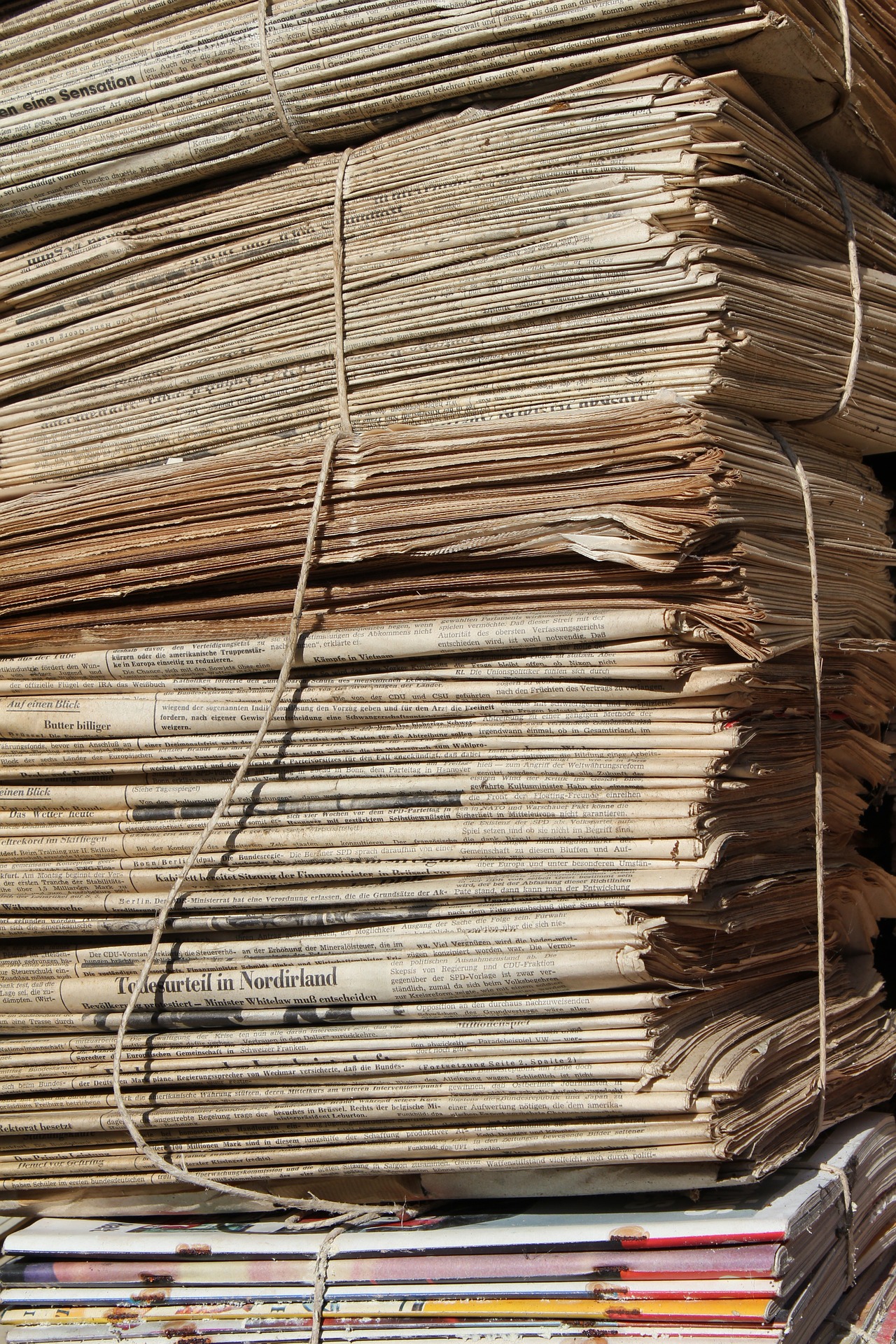 waste-paper-1024485_1920 waste-paper-1024485_1920