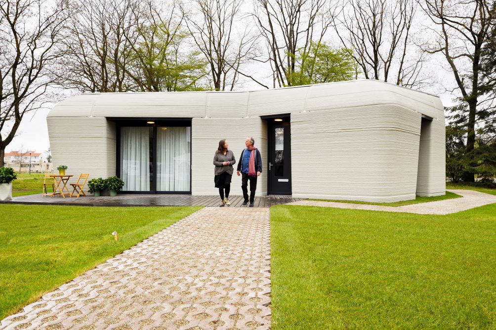 First 3D printed concrete building made by Project Milestone in Bosrijk. Photo: Bart van Overbeeke