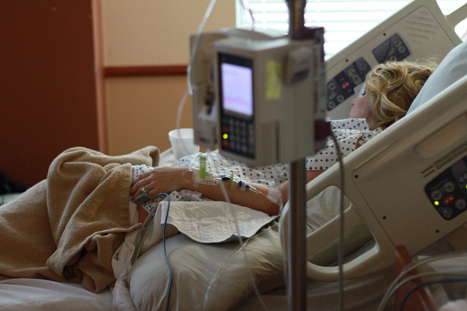 hospital-g92865c16c_1920 ICU