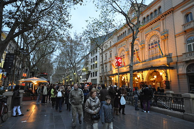 Lascar_La_Rambla_street_(4469806880) Evening view of Las Ramblas in Barcelona, Spain
