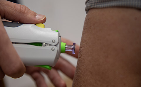 Needle-Free-Cambridge-Vaccine_Credit-Lloyd-Mann-University-of-Cambridge Needle-Free-Cambridge-Vaccine_Credit-Lloyd-Mann-University-of-Cambridge