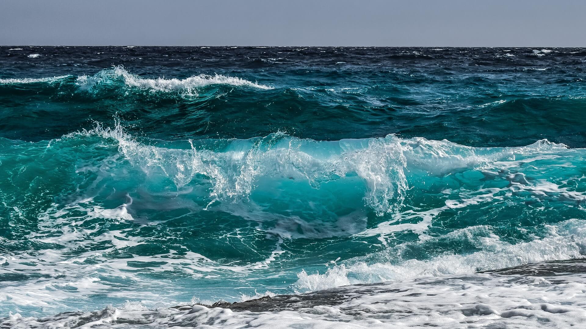 waves-3473335_1920 sea