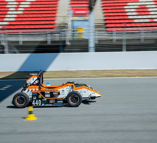 ezgif.com-gif-maker1 URE racing car