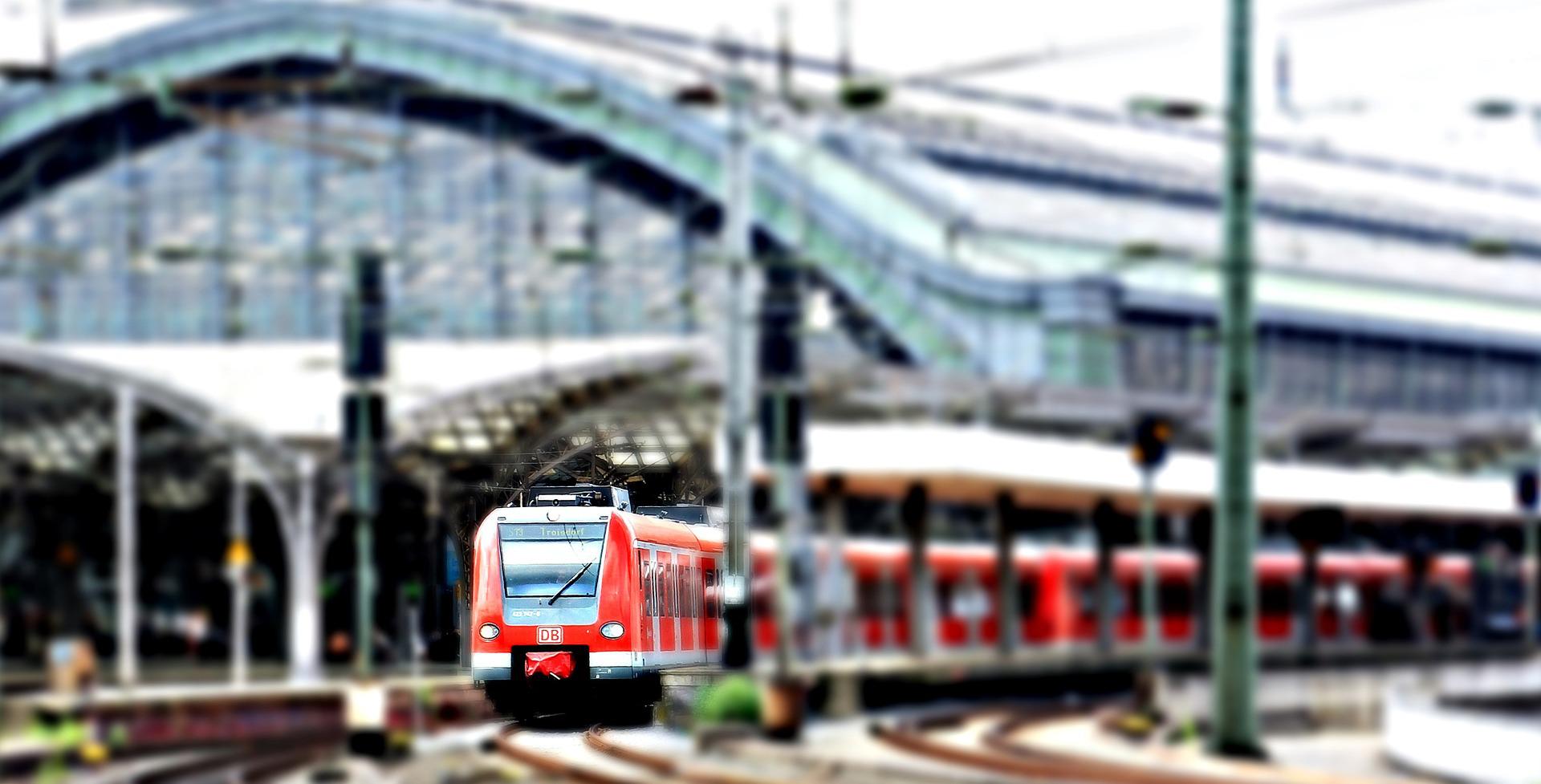 central-station-gb9138f754_1920 central-station-gb9138f754_1920